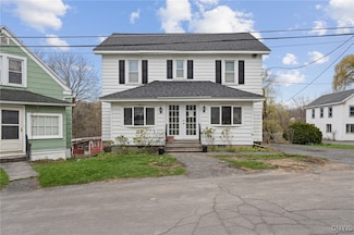 6441 Siawassia St, Jamesville, NY 13078