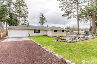 2492 Olympic Dr, Oak Harbor, WA 98277