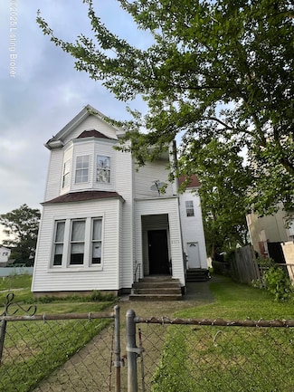 2619 W Main St, Louisville, KY 40212