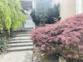 587 Route 306, Suffern, NY 10901