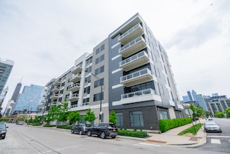 367 W Locust St Unit 202, Chicago, IL 60610