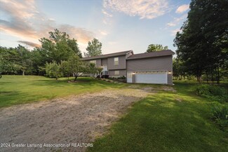 721 W Barnes Rd, Mason, MI 48854