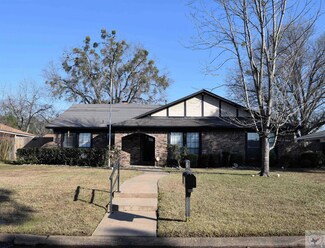 22 Heatherwood Dr, Texarkana, TX 75503