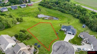 104 Spruce Ct, Le Sueur, MN 56058