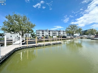 224 Clinton Reef Dr Unit 224, Port Clinton, OH 43452