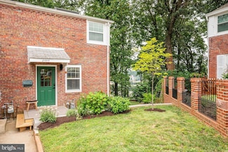 2444 S Oakland St, Arlington, VA 22206