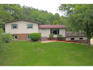 1016 Arctic Trail, Roberts, WI 54023