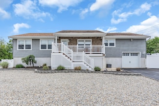 261 Aldo Dr, Toms River, NJ 08753