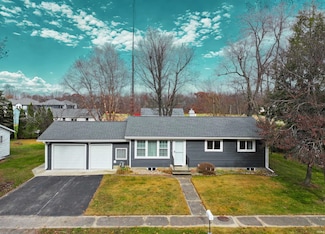 441 E Decker Dr, Winamac, IN 46996