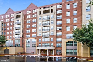 485 Harbor Side St Unit 713, Woodbridge, VA 22191