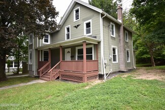 117 Prospect St, Hawley, PA 18428