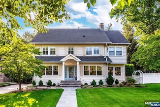 128 Melrose Place, Ridgewood, NJ 07450