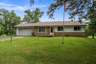 6650 Happy Acres Rd, Rockford, IL 61101