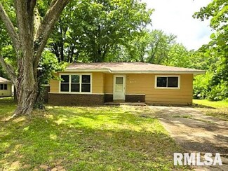 415 Marteeny St, Mount Vernon, IL 62864