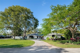 8445 SW 158th St, Palmetto Bay, FL 33157