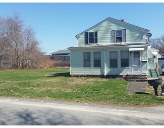 136 Briggs Ave, Somerset, MA 02725