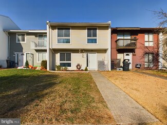 771 Sugarland Run Dr, Sterling, VA 20164