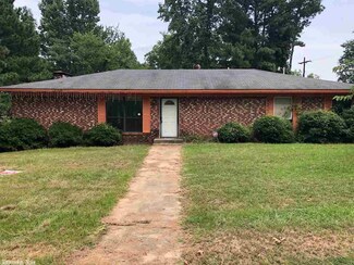 605 Progress St, Camden, AR 71701