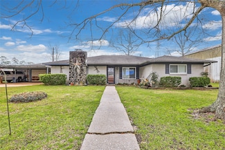 5826 Russell Ln, Baytown, TX 77521