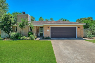 2810 Cottonwood Dr, Katy, TX 77493