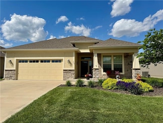1704 W Glen Dr, Leavenworth, KS 66048