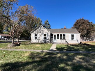 103 E Jones St, Plano, IL 60545