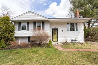 25 Anderson Dr, Marshfield, MA 02050