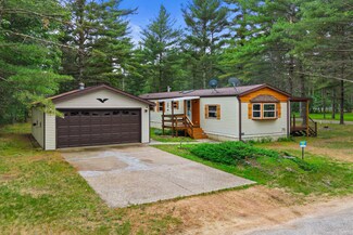 1943 Grove Ave, Friendship, WI 53934