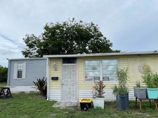 5010 NW 1st Ave, Deerfield Beach, FL 33442