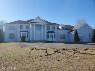 1 Butterfly Ct, Manahawkin, NJ 08050