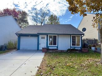 30W105 Maplewood Dr, Warrenville, IL 60555