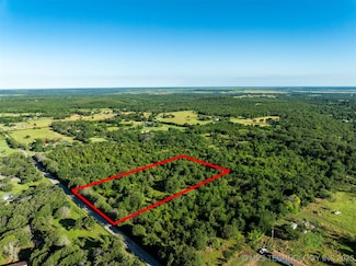 06 Hedge Rd, Henryetta, OK 74437