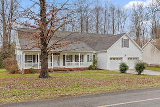 975 Mclean Ave, Signal Mountain, TN 37377