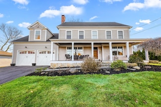 8 Moorland Rd, Trumbull, CT 06611