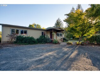 12 Ez St, White Salmon, WA 98672