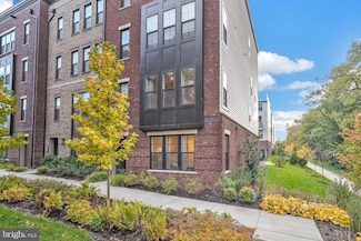 7436 Backett Wood Terrace Unit 505, McLean, VA 22102