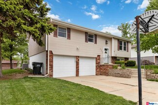 13604 Carpenter St, Omaha, NE 68138