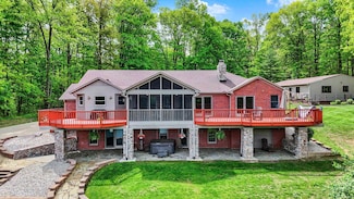 5571 Poff Rd, Martinsville, IN 46151
