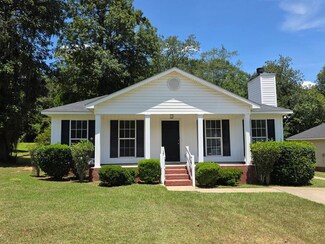 3645 Club Dr, Albany, GA 31721