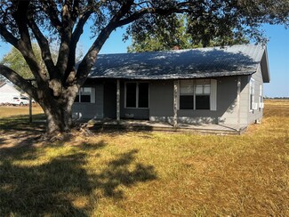 3527 N State Highway 71, El Campo, TX 77437