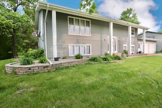 12907 Prairiewood Dr, Aberdeen, SD 57401