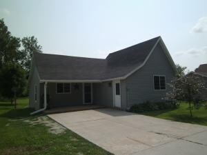 222 3rd St, Atalissa, IA 52720