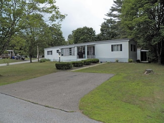 1 Woodgate Cir, Tilton, NH 03276