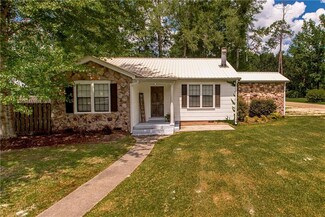 743 Saint Augustine St, Bogalusa, LA 70427