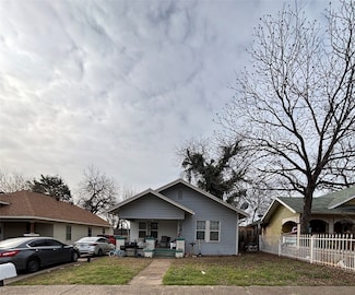 1248 E Allen Ave, Fort Worth, TX 76104