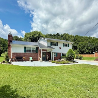 1760 Fudges Creek Rd, Ona, WV 25545