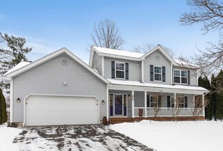 12 Tyler Dr, Essex Junction, VT 05452