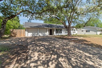 3301 Carter Creek Pkwy, Bryan, TX 77802