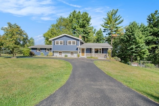 1520 Lamphere St, Hillsdale, MI 49242