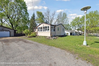 933 W Northrup St, Lansing, MI 48911